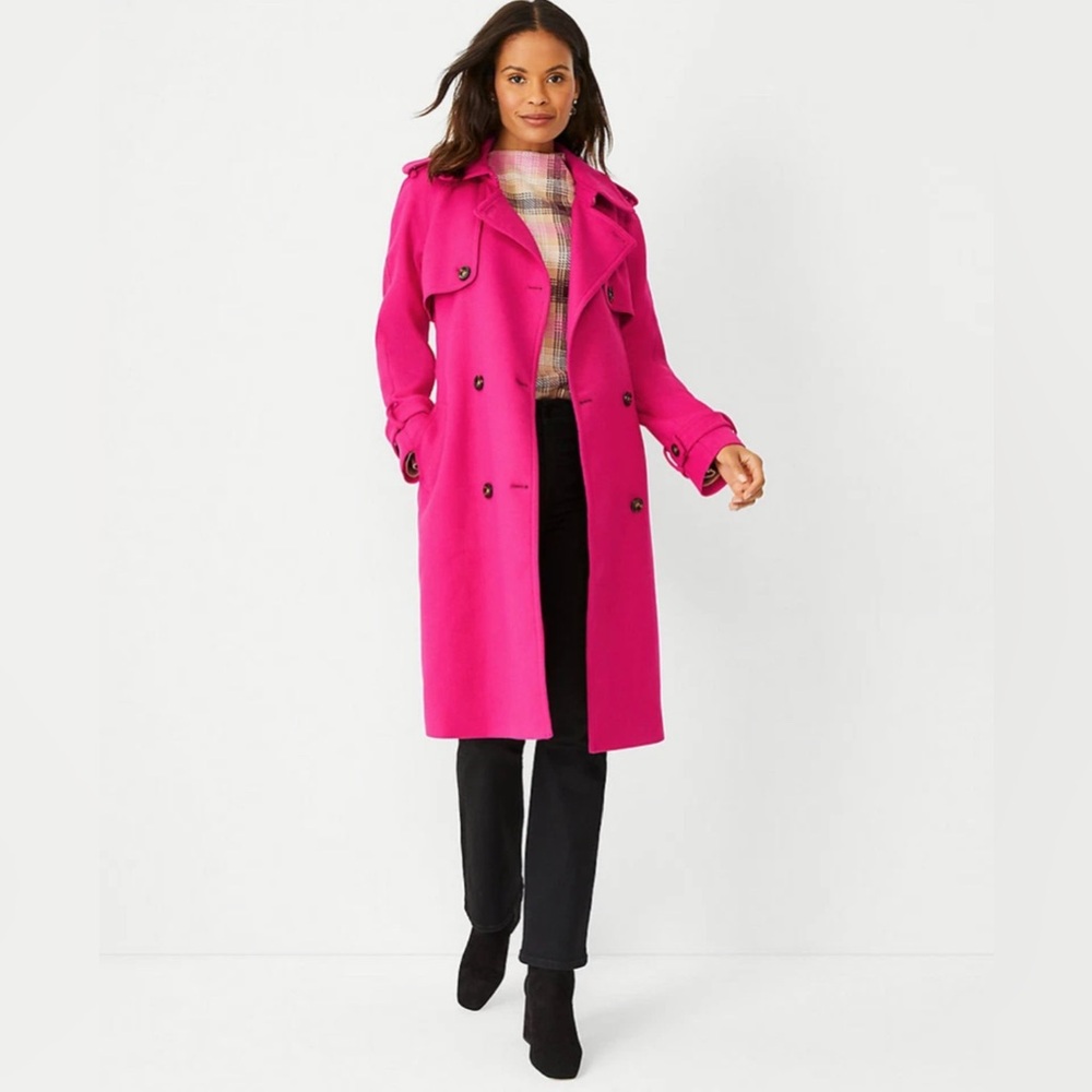 Ann Taylor women’s double breasted trenchcoat in razzle dazzle, petite small. 🩷